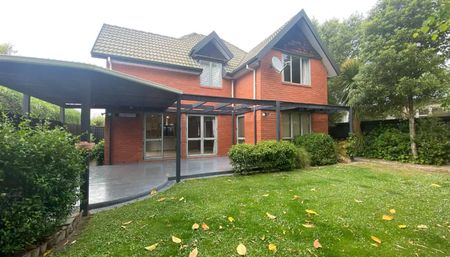 This well-presented residence on Rudleigh Avenue - Photo 4