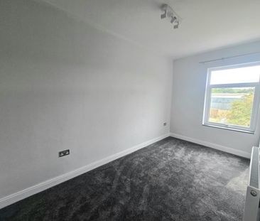 2 bed Terraced - To Let - Photo 3