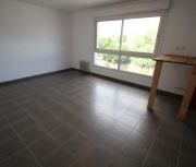 Location Appartement 1 pièce 34m² QUESNOY SUR DEULE 59890 - Photo 2