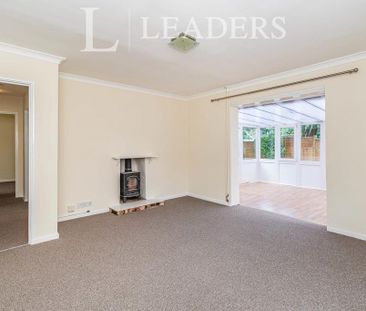 2 bedroom bungalow to rent - Photo 1