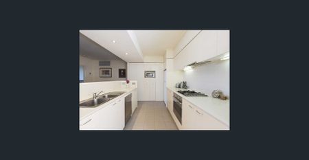 Two-Bedroom, Two-Bathroom, Two-Carparks in Hawthorn - Photo 5