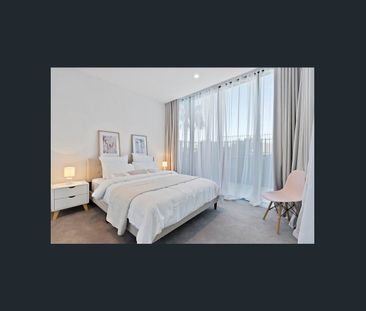 Spectacular 2br garden apartment in the salubrious Eve building. - Photo 6