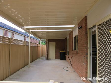 8 Fairbairn Way, Caroline Springs, VIC 3023 - Photo 4