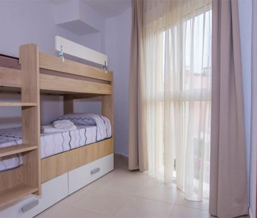 Piso de alquiler en Avenida Juan Sebastián Elcano, 3, Las Marinas -... - Photo 2