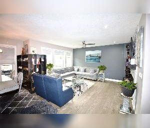 4 Bed 3 Bath Executive Home Jagare Ridge SW Edmonton - Photo 1
