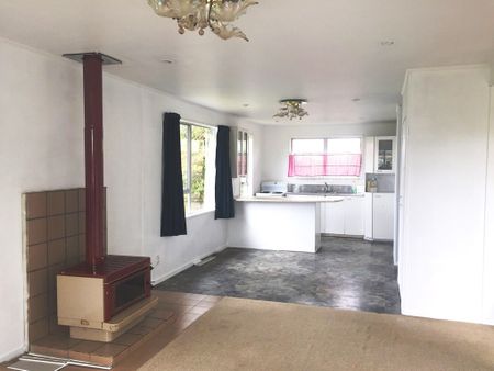 402 Roscommon Road, Clendon Park, Auckland - Photo 4