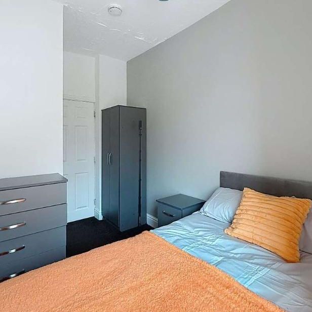 Etruria Road, Stoke-on-trent, ST4 - Photo 1