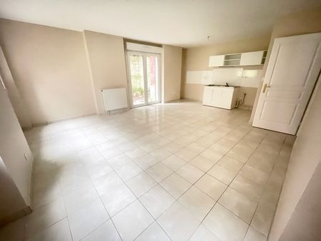 Location Appartement 2 pièces 53m² - Photo 2