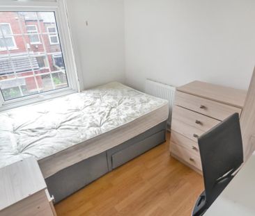 6 bedroom semi-detached house to rent - Photo 4