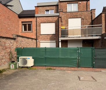 Gelijkvloers appartement met autostaanplaats te Haasdonk - Photo 2