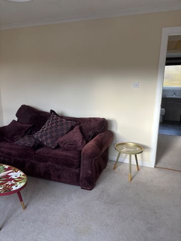 2 Bed Flat, Innellan Gardens, G20 - Photo 3
