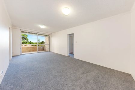 5/108 Burns Bay Road, - Photo 2