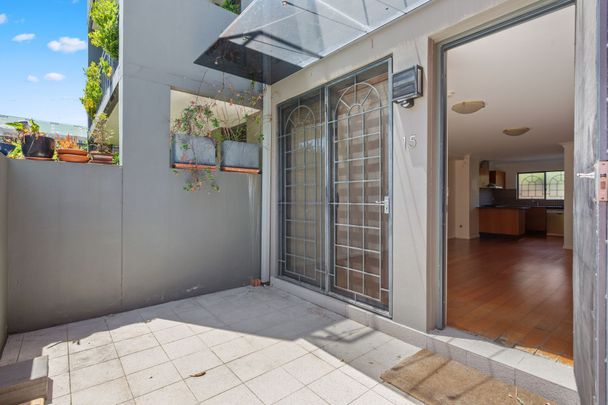 15/18-20 Newton Street, Alexandria NSW 2015 - Apartment For Rent | Domain - Photo 1