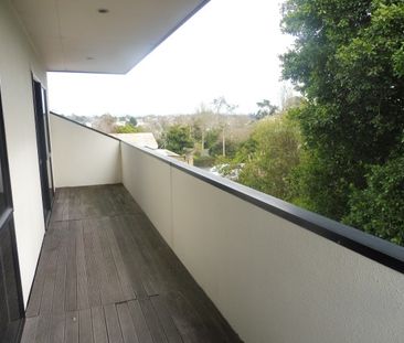 This well‑presented home at 396C River Road offers comfort, space, ... - Photo 5