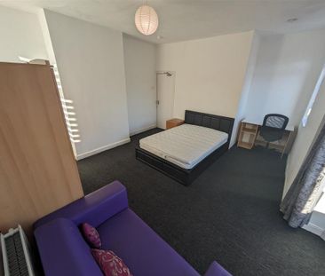 5 bedroom private hall to rent - Photo 6