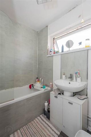 3 Britannic Park, Sandy Row, Belfast, BT12 5HG - Photo 5