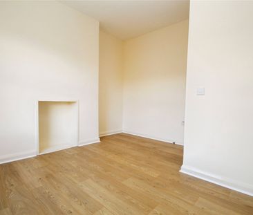 Dagnall Park, South Norwood, UK, SE25 5PL - Photo 1