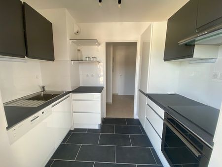 Location Appartement 3 pièces 64m² - Photo 4