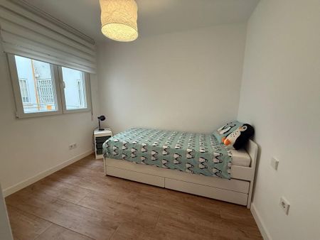 4 room luxury Flat for rent in Valencia, Spain - Photo 5