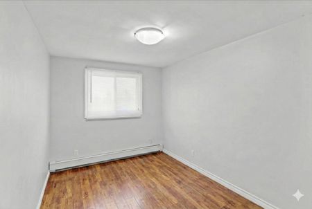 For Lease - 57 Linnwood Avenue, Cambridge, Ontario - Photo 2