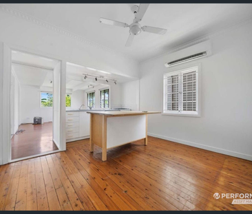 Classic Charm with Everyday Convenience - Photo 5