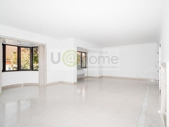 Apartamento T4 - Photo 1