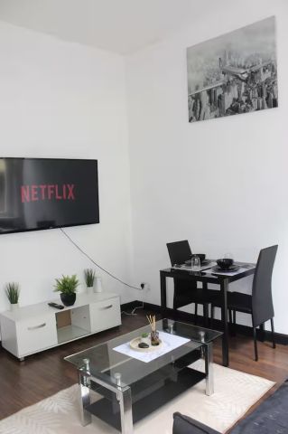 1 Bed Flat, Bank Street, S1 - Photo 2