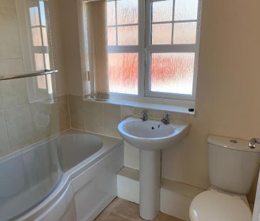 2 bedroom flat to rent - Photo 6