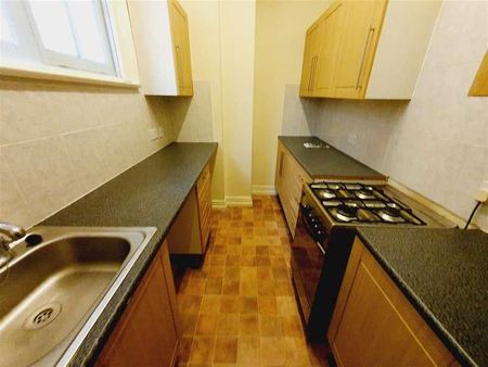 Newland Street, Kettering, Northamptonshire, NN16 - Photo 4