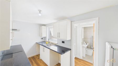 2 Bedroom House - Photo 3