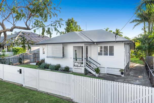 10 Merle Street, Carina QLD 4152 - House For Rent | Domain - Photo 1