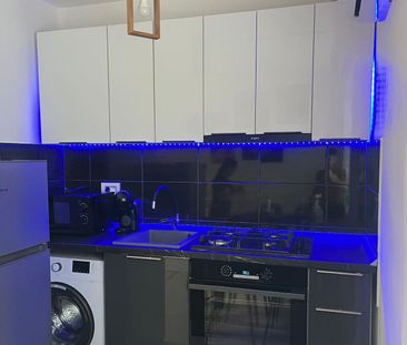 CENTRUL CIVIC-Afi | Garsoniera moderna | Mobilat & Utilat - Photo 5