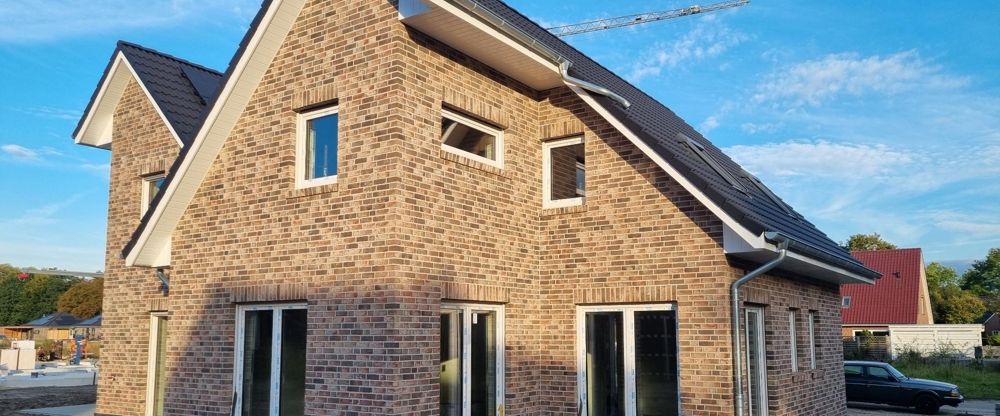 Neubau Doppelhaushälfte in begehrter Lage - Foto 1