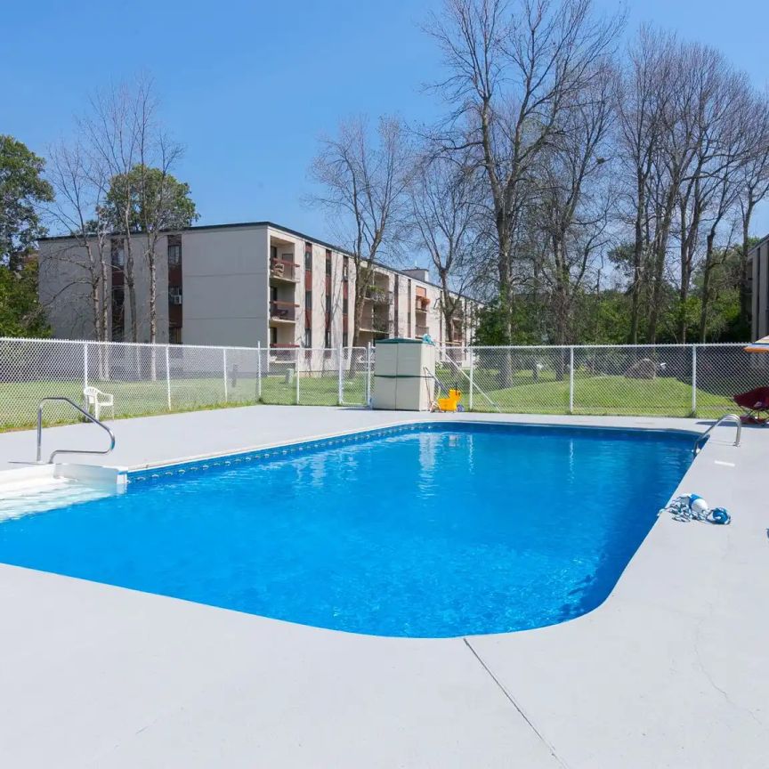 St. Lambert — 1 Bedroom - unit 206 - Photo 1