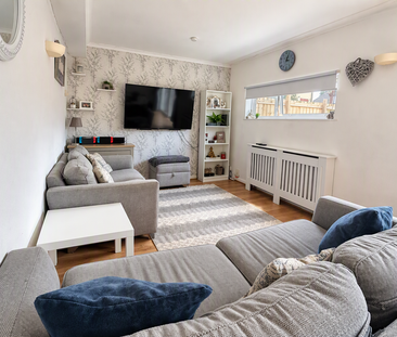 3 bedroom semi-detached house to rent - Photo 3