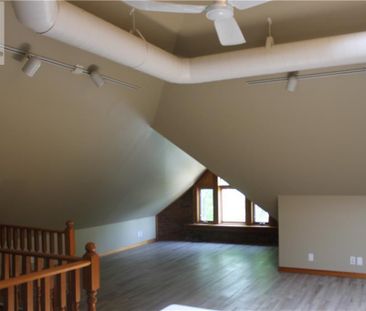 84 MAIN Street E Unit# 301, Grimsby, Ontario, L3M1N3 - Photo 4