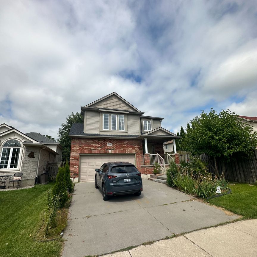 For Lease - 1234 South Wenige Drive, London North, Ontario - Photo 1