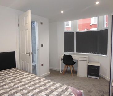 5 bedroom end of terrace house to rent - Photo 5