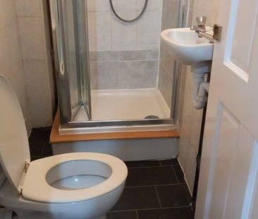 Room in a Shared Flat, London, E14 - Photo 6