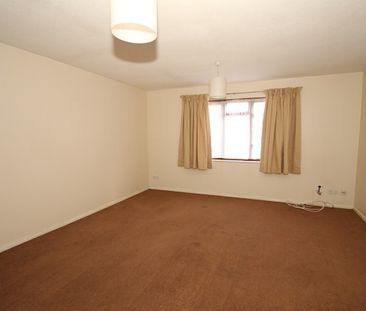 Oriental Road, Woking - Photo 2
