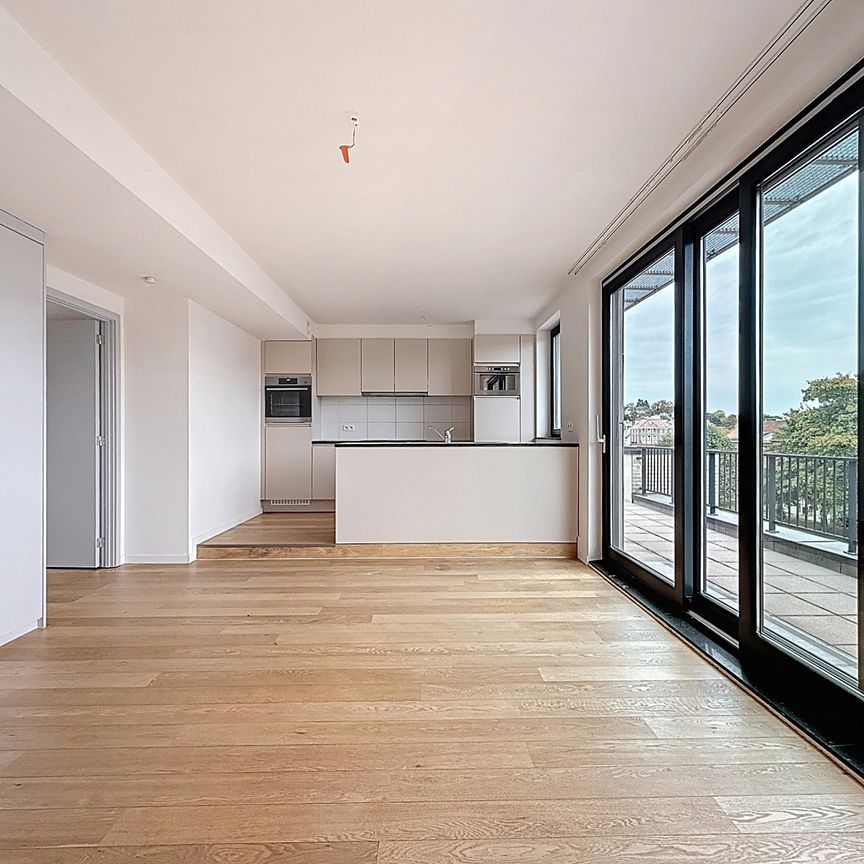 Penthouse - for rent - Photo 1