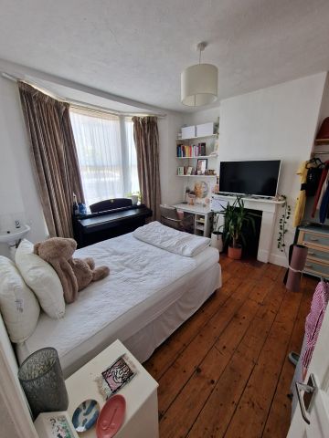 5 Bed Terraced House, Hanover Terrace, BN2 - Photo 3
