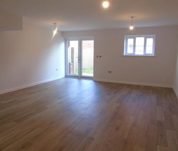 3 bedroom detached house to rent - Photo 5