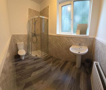 6 bedroom house to rent - Photo 3