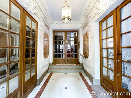 Logement à Paris, Location meublée - Photo 2