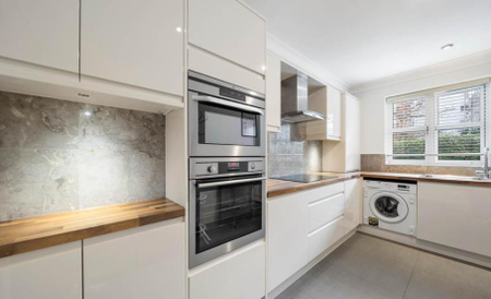 3 bedroom apartment to rent - Photo 4