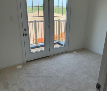 For Lease - 39 Gunnel Road, Welland, Ontario - Photo 2