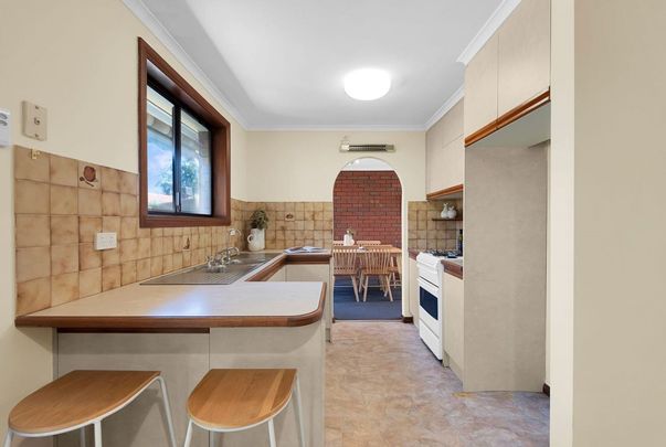 Simple, low maintenance living - Photo 1