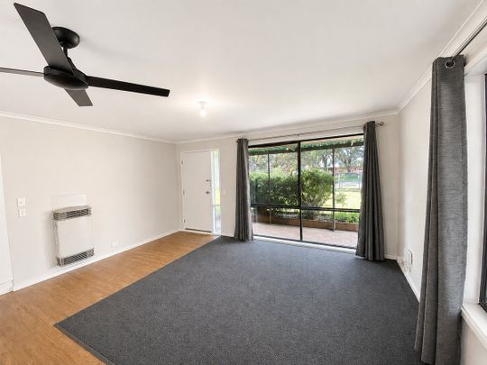 Brick veneer home in Numurkah! - Photo 1