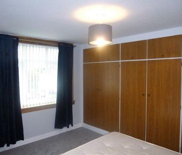 2 bedroom property to rent - Photo 4